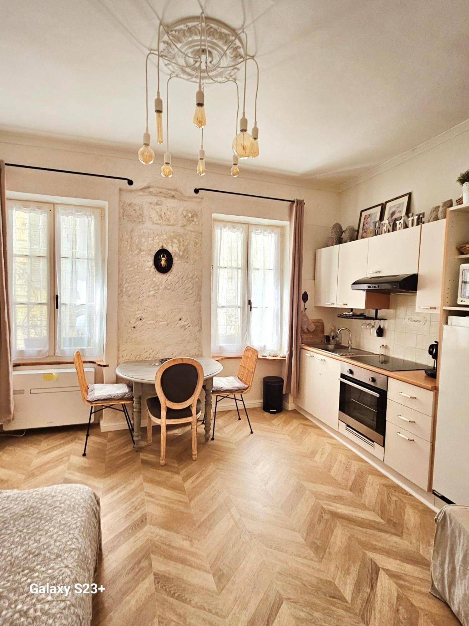 Studio Centre-Historique, A Deux Pas Du Palais, Wifi อาวีญง ภายนอก รูปภาพ